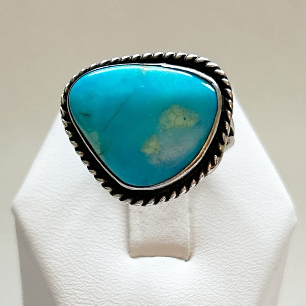 Vintage Southwestern Turquoise Sterling Silver Ring - Picture 8 of 11